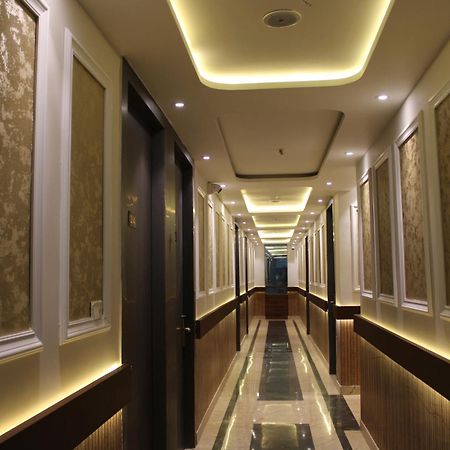 Hotel Gold Stone Kanpur Exterior photo